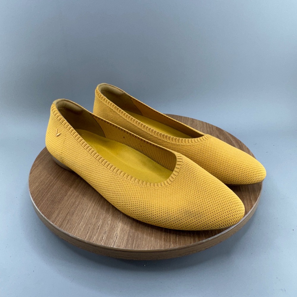 Vivaia Pointed Toe Flats Size 40 Yellow Knit Sustainable Washable Slip On Shoes